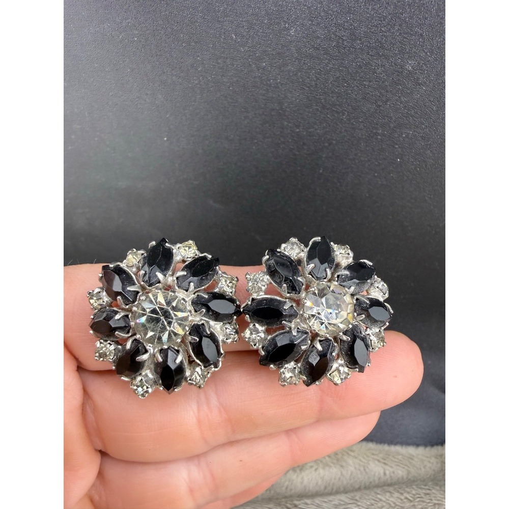 Vintage Weiss Clip On Earrings Black Rhinestone Silver Tone Signed Floral READ